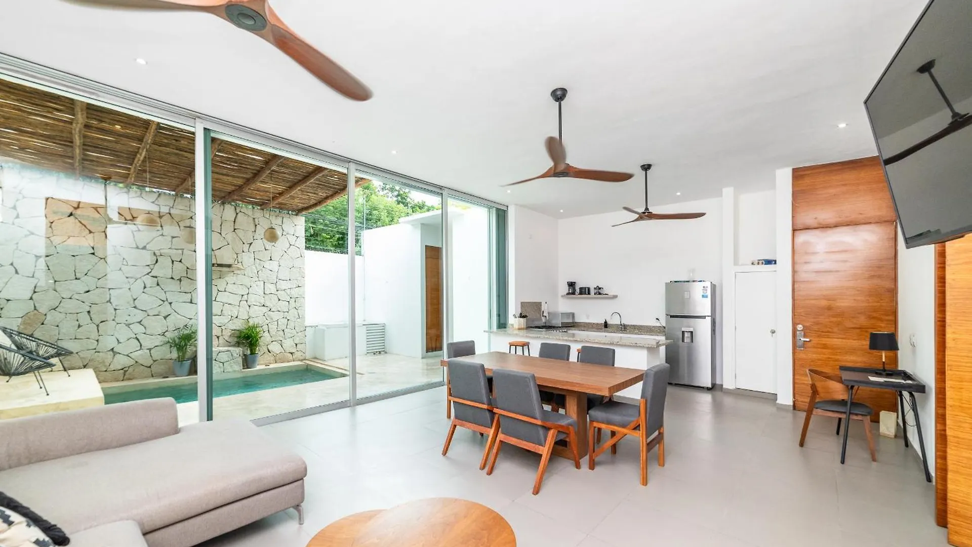Relaxing 2 Bedroom Apartement In The Center Of Tulum With Private Pool And Terrace Apartment